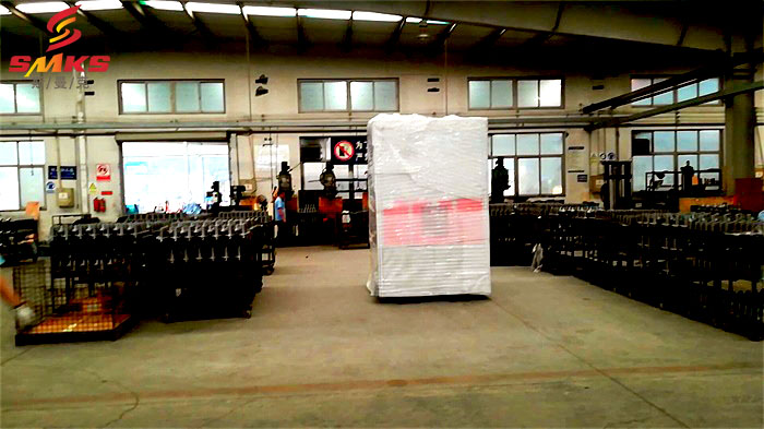 閥塊<a href='http://xingqiuwz.cn' target='_blank'><u>交叉孔去毛刺</u></a>_蘇州斯曼克磨粒流設(shè)備有限公司
